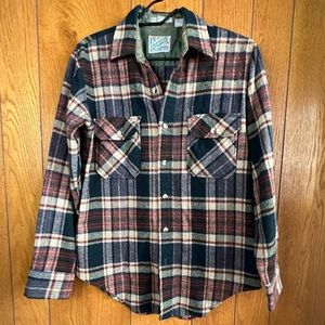Outdoor Exchange wool plaid button down flannel shirt size small